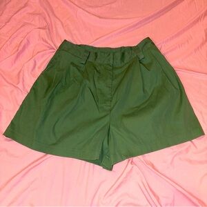 Nicole Williams pleated shorts